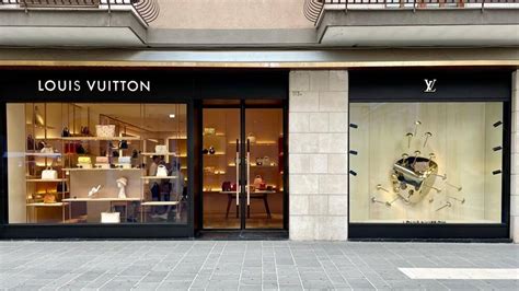 louis vuitton bari inaugurazione|Louis Vuitton Bari Store in Bari, Italia .